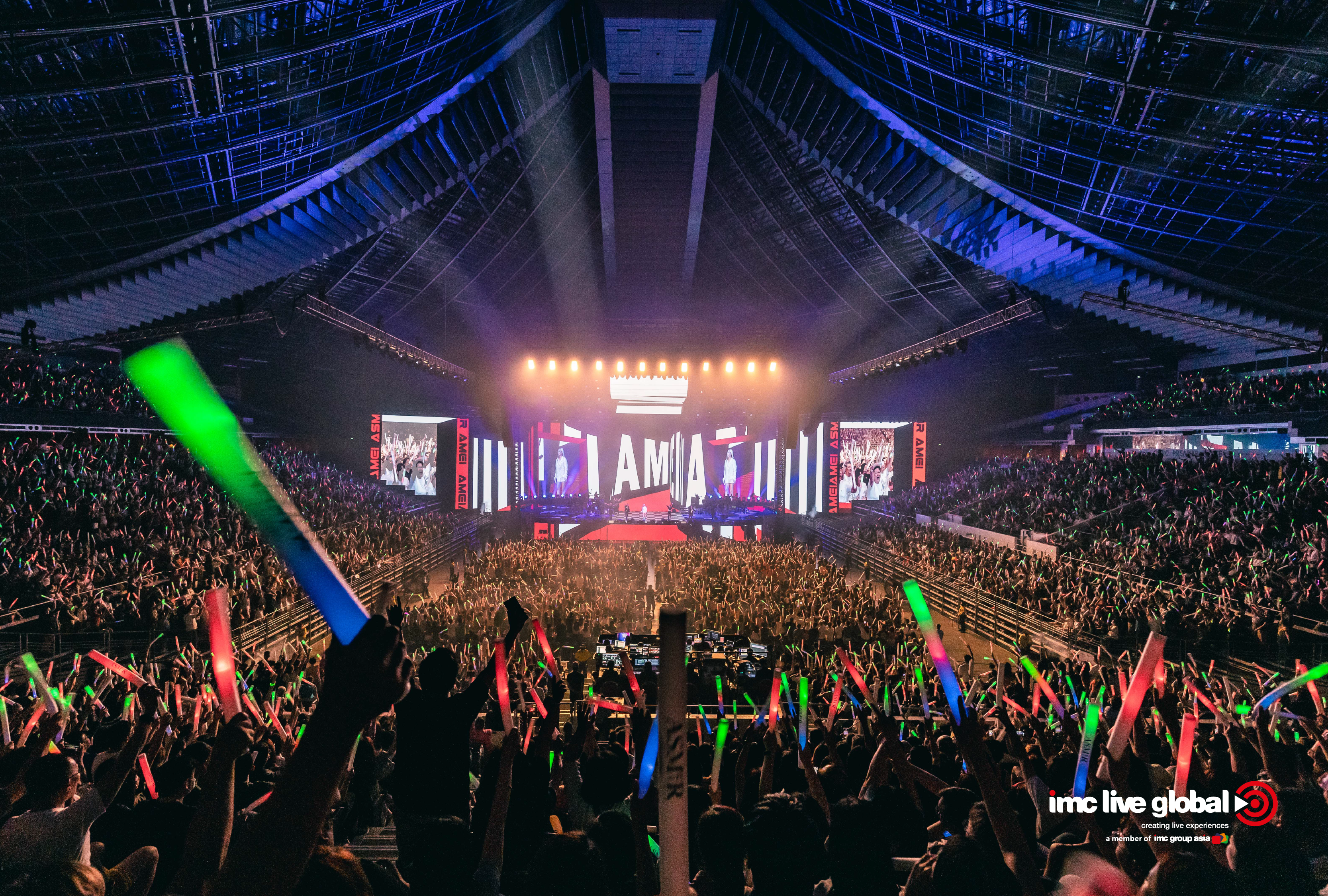 MANDO POP ROYALTY DESCENDS ON THE SINGAPORE SPORTS HUB